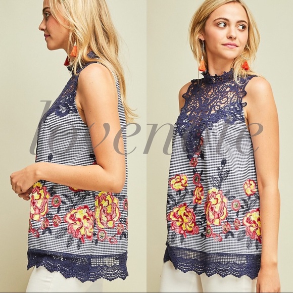 Sleeveless Gingham Crochet Floral Embroidered Top - Picture 5 of 8